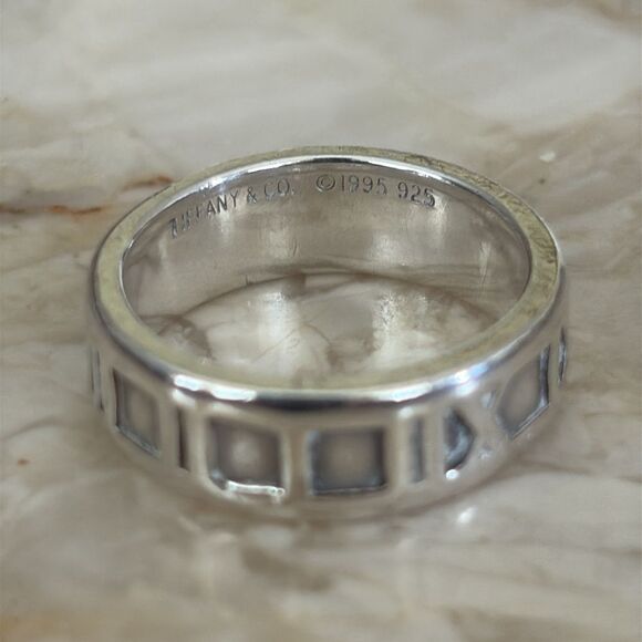 Tiffany & Co. 925 Sterling Silver Atlas Roman Numeral 6mm Band Ring Size 6.5 - Picture 4 of 11